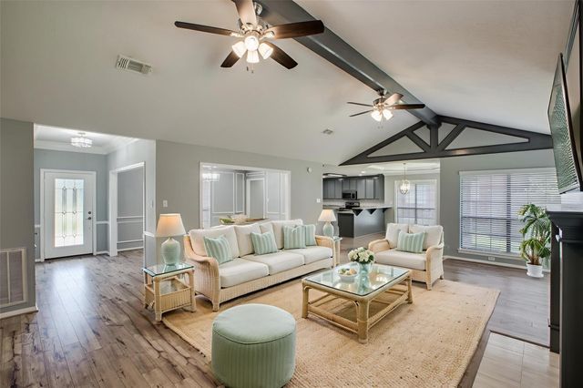 5106 Greenwater Drive, Willis, TX 77318