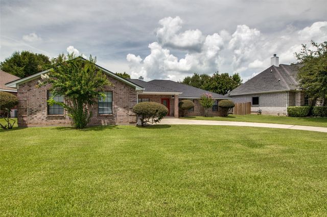 5106 Greenwater Drive, Willis, TX 77318