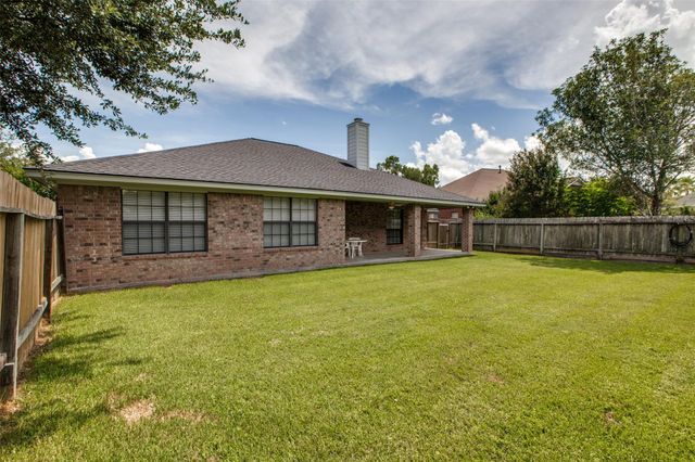 5106 Greenwater Drive, Willis, TX 77318