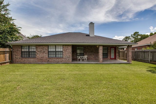 5106 Greenwater Drive, Willis, TX 77318