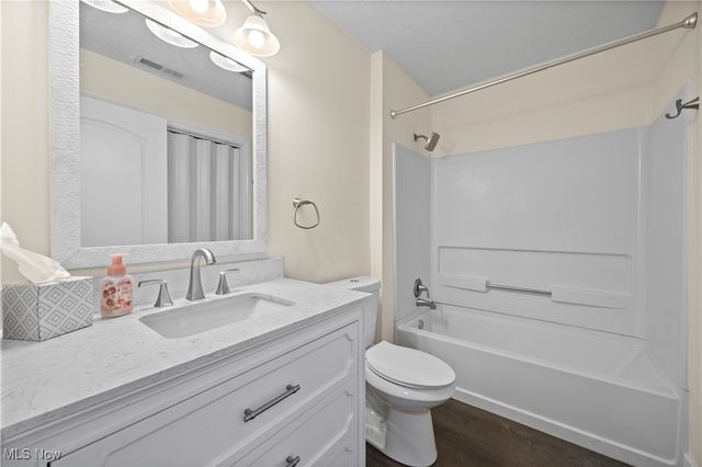 35873 Westminister Avenue, North Ridgeville, OH 44039