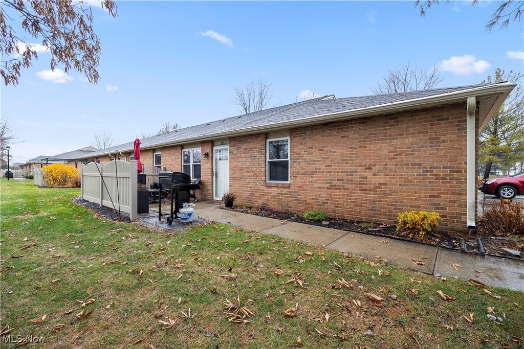 35873 Westminister Avenue, North Ridgeville, OH 44039