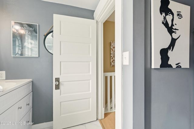 211 Pennsylvania Ave, Louisville, KY 40206