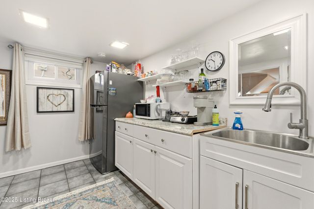 211 Pennsylvania Ave, Louisville, KY 40206