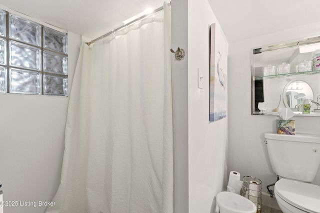 211 Pennsylvania Ave, Louisville, KY 40206