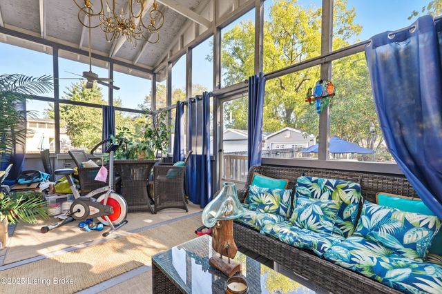 211 Pennsylvania Ave, Louisville, KY 40206