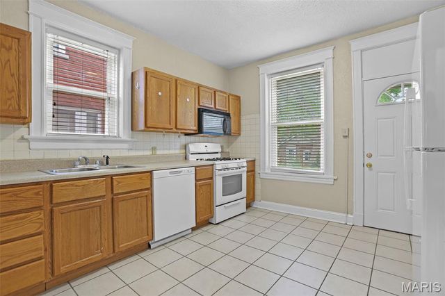 7005 Pershing Avenue, University City, MO 63130