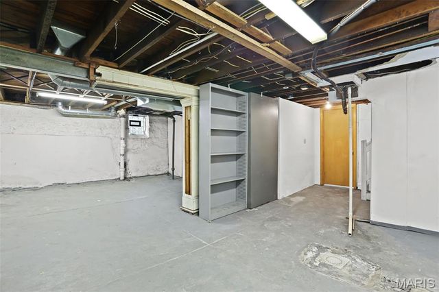 7005 Pershing Avenue, University City, MO 63130