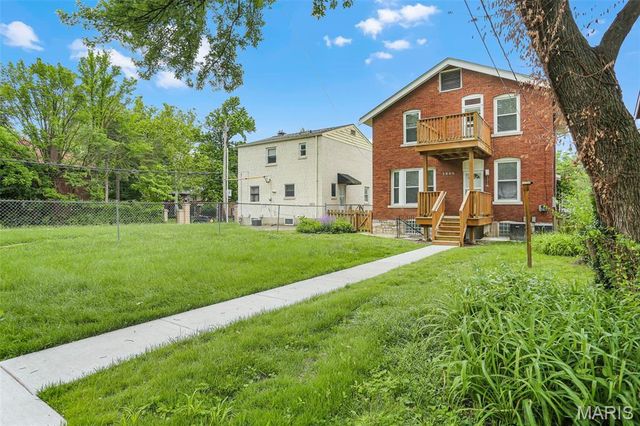 7005 Pershing Avenue, University City, MO 63130