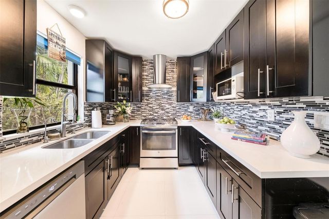 480 NW 88th Ter, El Portal, FL 33150