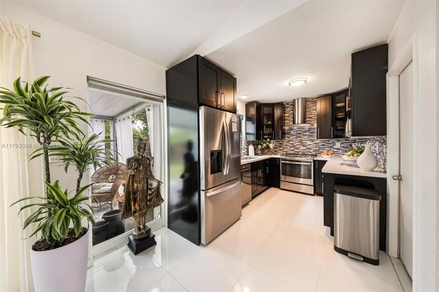 480 NW 88th Ter, El Portal, FL 33150