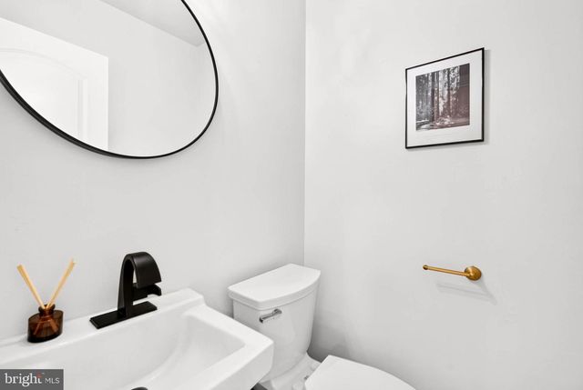 8 MANOR BROOK RD, Monkton, MD 21111