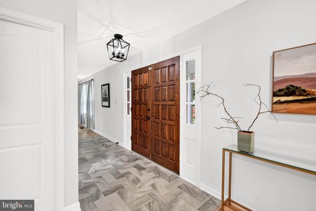 8 MANOR BROOK RD, Monkton, MD 21111