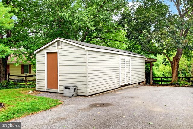 8 MANOR BROOK RD, Monkton, MD 21111