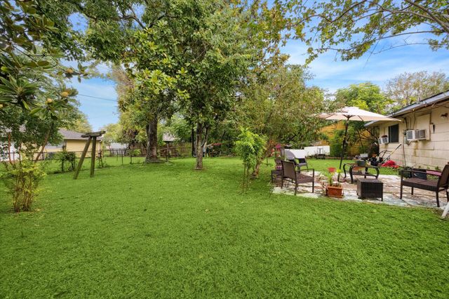 12711 Claygate Drive, Houston, TX 77047