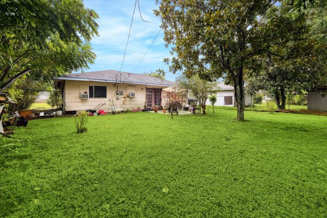 12711 Claygate Drive, Houston, TX 77047