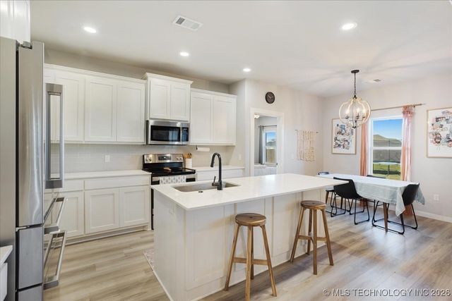 146 Bull Run, Calera, OK 74730