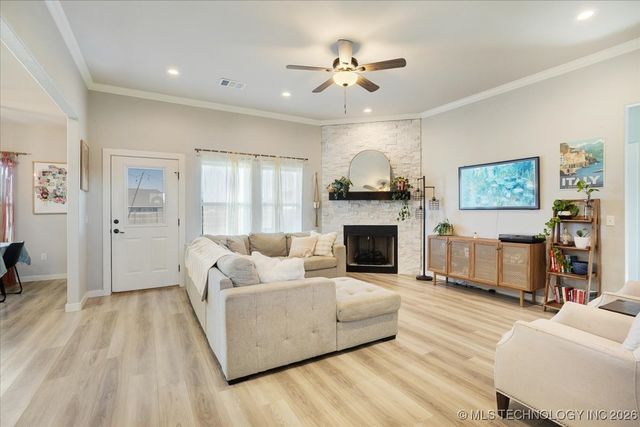 146 Bull Run, Calera, OK 74730