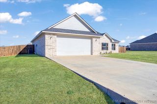 146 Bull Run, Calera, OK 74730