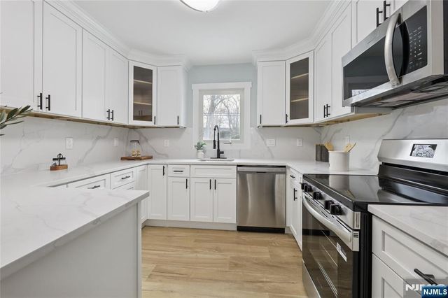 512 N Lake Shore Drive, West Milford, NJ 07421