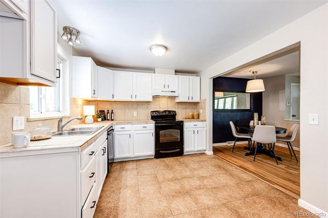 6724 S Ash Way, Centennial, CO 80122