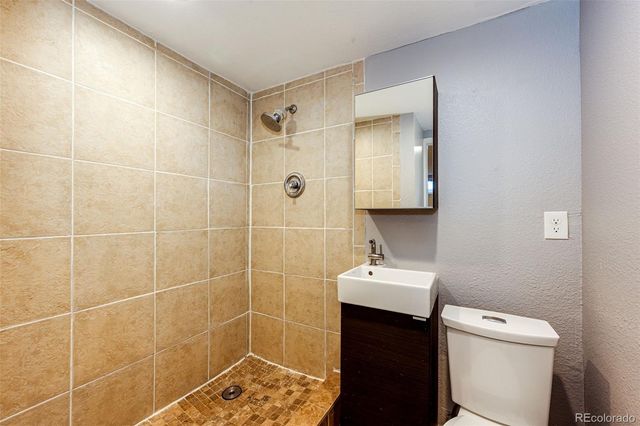6724 S Ash Way, Centennial, CO 80122