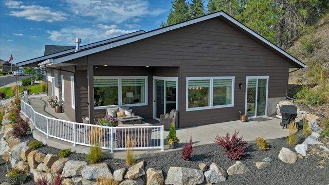 13622 N Eagle View Ln, Spokane, WA 99208