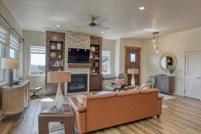 13622 N Eagle View Ln, Spokane, WA 99208