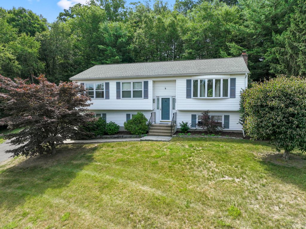 55 Grickis Lane, Naugatuck, CT 06770
