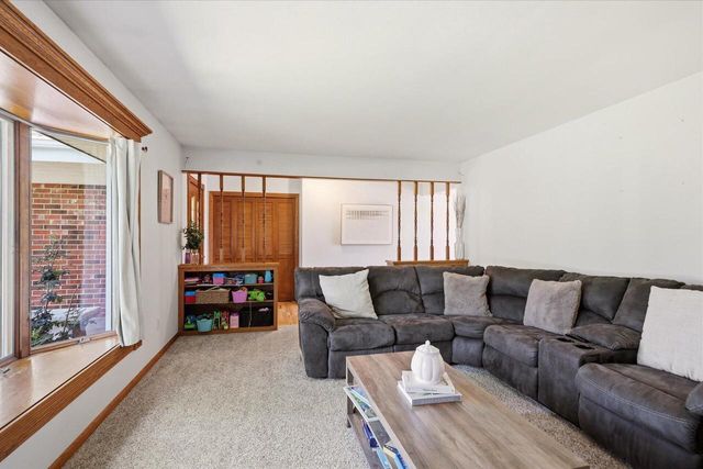 4112 Mueller DRIVE, Hartford, WI 53027