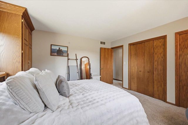 4112 Mueller DRIVE, Hartford, WI 53027