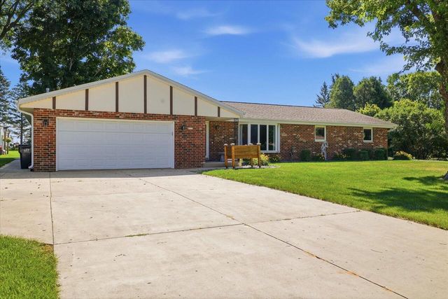 4112 Mueller DRIVE, Hartford, WI 53027