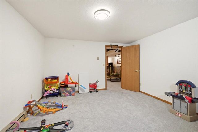 4112 Mueller DRIVE, Hartford, WI 53027