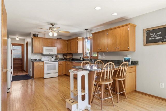 4112 Mueller DRIVE, Hartford, WI 53027