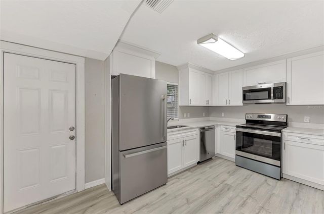 1891 PROSPECT STREET, Sarasota, FL 34239