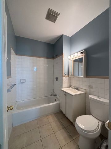 3553 W Cermak Road, Chicago, IL 60623