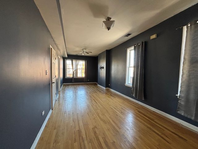 3553 W Cermak Road, Chicago, IL 60623