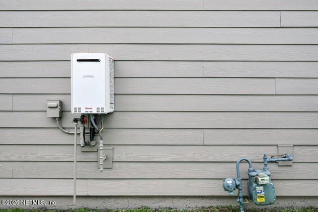 74 PINE MANOR Drive, Jacksonville, FL 32081