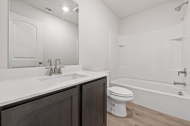 10117 Throttle Lane, Fort Worth, TX 76131