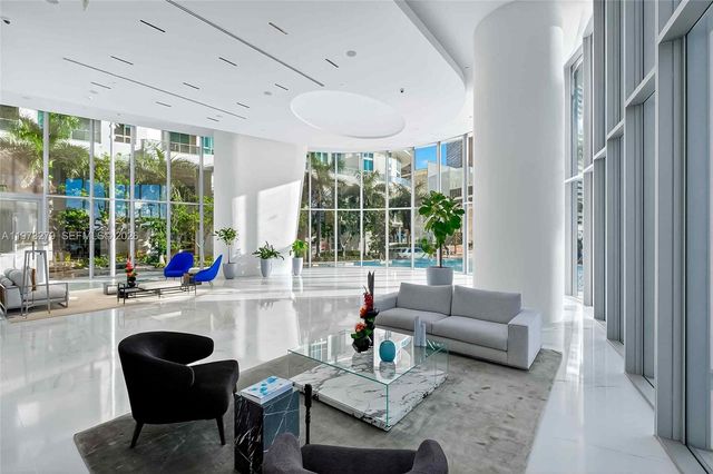 300 Biscayne Boulevard Way 506E, Miami, FL 33131