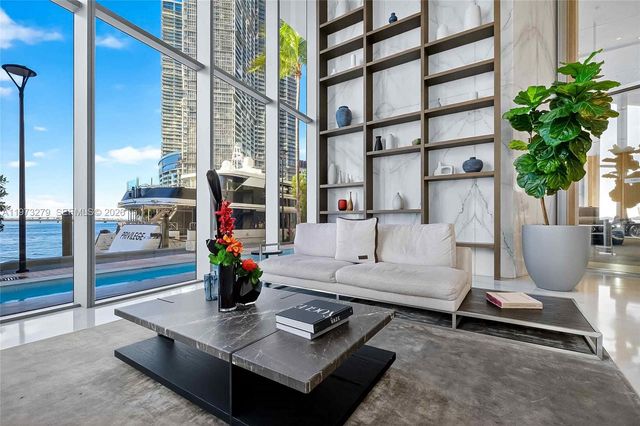 300 Biscayne Boulevard Way 506E, Miami, FL 33131