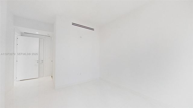 300 Biscayne Boulevard Way 506E, Miami, FL 33131