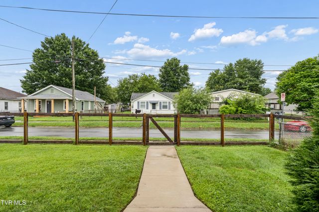 1613 Park Street, Kingsport, TN 37664