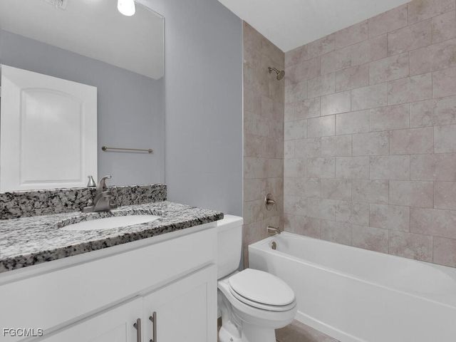 1826 NW 7th PL, Cape Coral, FL 33993