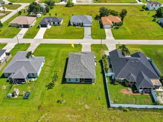 1826 NW 7th PL, Cape Coral, FL 33993