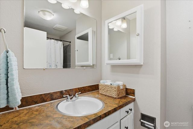 1305 NE 129th Avenue, Vancouver, WA 98684