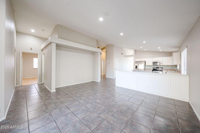 8672 W MAURO Lane, Peoria, AZ 85382