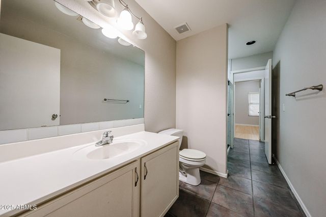 8672 W MAURO Lane, Peoria, AZ 85382