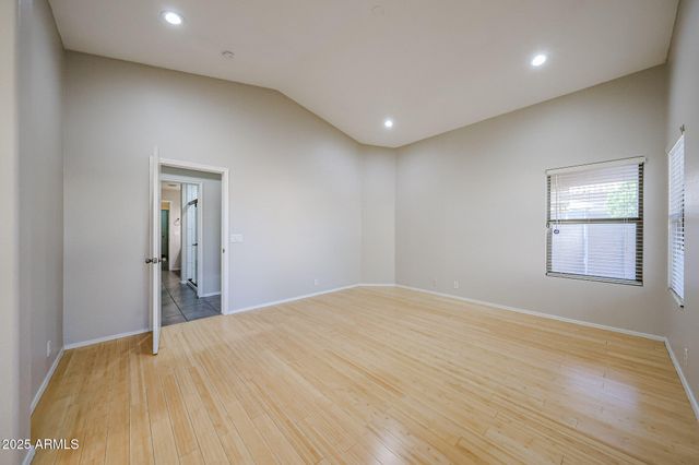 8672 W MAURO Lane, Peoria, AZ 85382