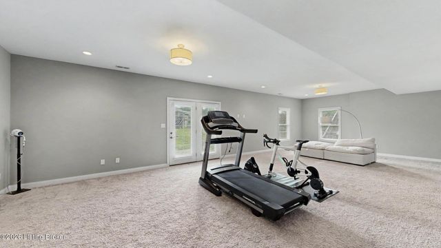 4815 Saddle Bend Way, Louisville, KY 40299